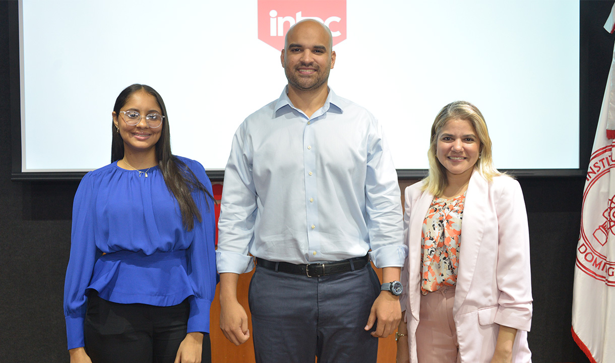 Charla Emprendimiento en la Era Digital, desarrollo de Productos Digitales y Fintech